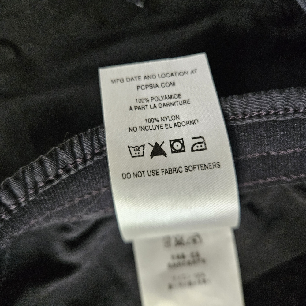 Patagonia Black Baggy Shorts - Picture 4 of 7